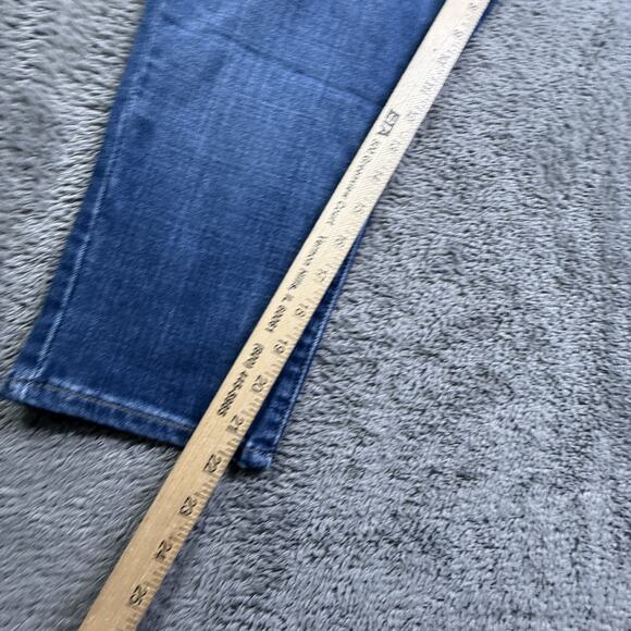 Levi's 311 Shaping Skinny Capri Jeans Women's Size 32 Medium Wash Blue - Picture 6 of 9